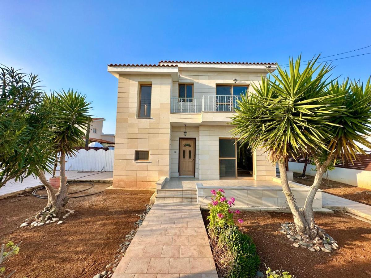 Tatil Evi Lovely Pool In Pyla